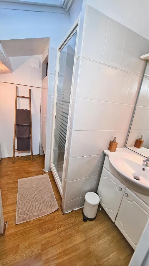 Ferienwohnung Sous Les Toits D'Avignon Exterior foto